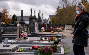 Érdemes jó előre megtervezni a hétvégi temetőlátogatásokat