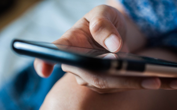 Mintegy 700 helyen cserélhetők korszerűbbre a régi mobilok az NMHH támogatásával