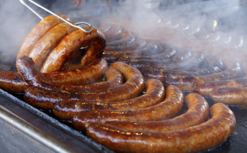 Európai Parlament: Egy növényi alapú, húsmentes élelmiszert is nevezhetnek kolbásznak vagy pecsenyének