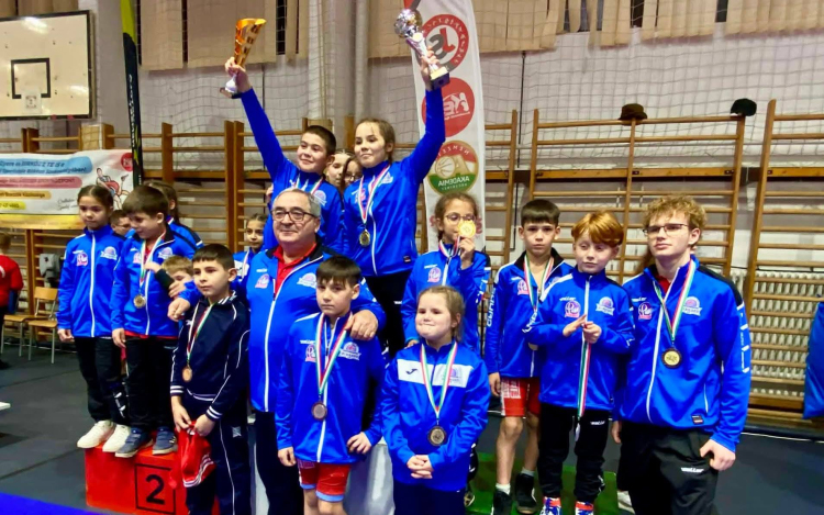 Három versenyen értek el sikereket a félegyházi birkózók az elmúlt hétvégén