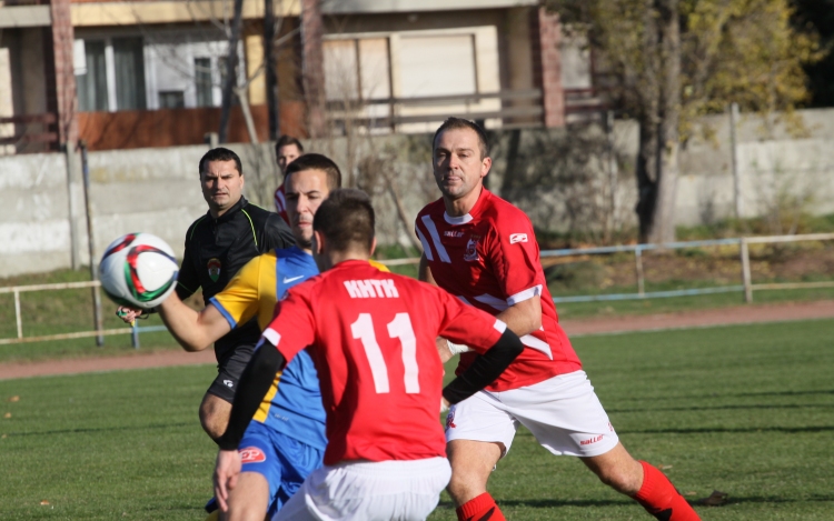 KHTK győzelem a szuperrangadón, így őszi első a félegyházi csapat