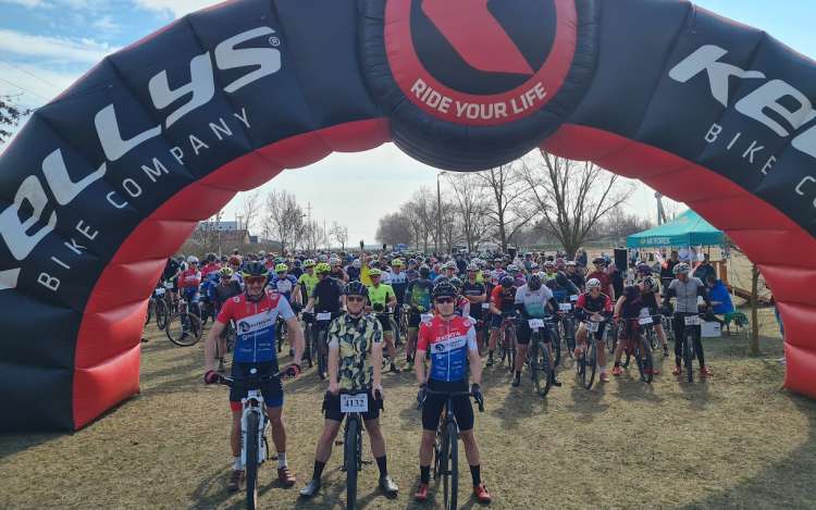 Családok, futók, bringások – mindenkit vár a Tour de Puszta