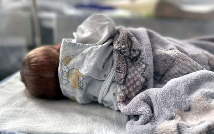 A kecskeméti kórház felé menet, az autóban született meg a kisbaba