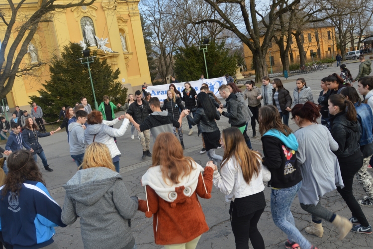 Táncra perdültek Arany János születésének 200. évfordulóján