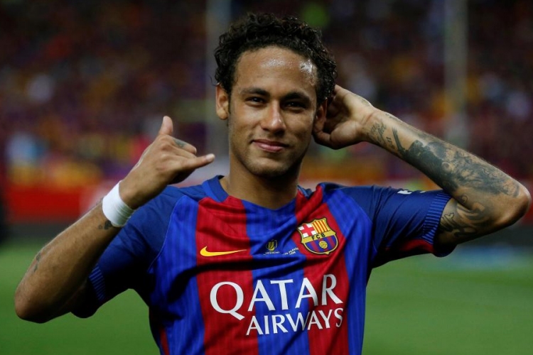 Neymar eszméletlen összegért eligazol a Barcelonából