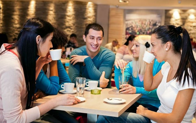 Fokozatosan kell majd visszaszoknunk a társasági élethez