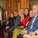 Zenés műsorral köszöntötték az idősotthonok lakóit Kiskunfélegyházán