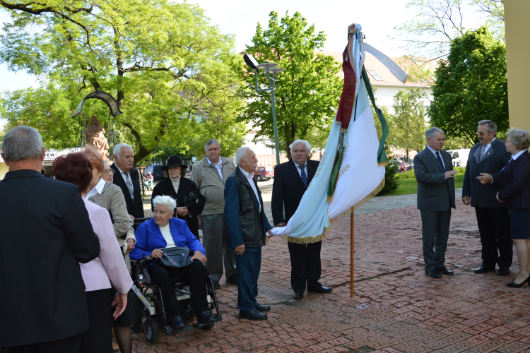 A tisztességes munka mindig nyújtson biztos megélhetést