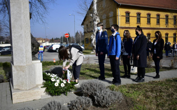 A kommunizmus áldozataira emlékeztek Félegyházán