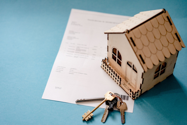 Az államtitkár szerint országosan csökkentek az otthon startos lakások árai