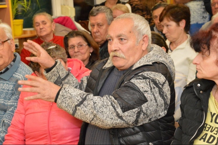 Harcolnak a Bankfalu lakói orvosi rendelőjük fennmaradásáért