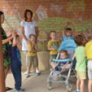 Játszóteret és kerékpárokat kaptak ajándékba