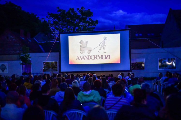 Élvezze a nyári moziélményt a szabadban