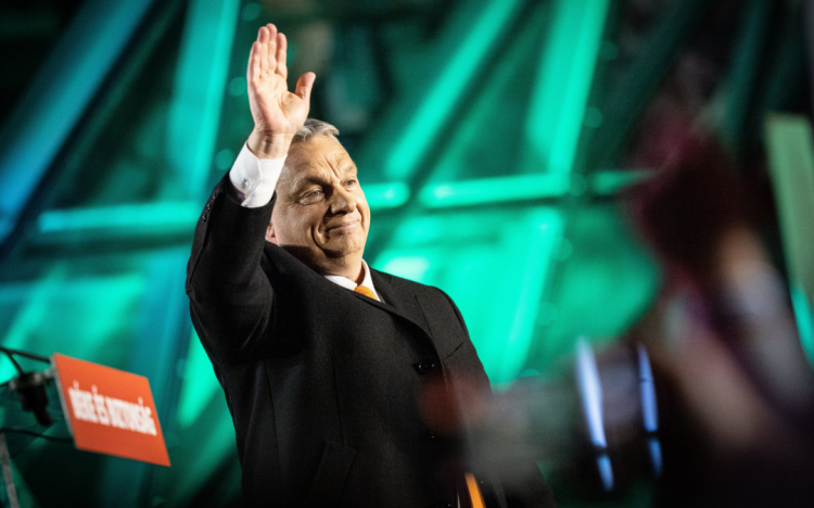 Orbán Viktor: Hatalmas győzelmet arattunk!