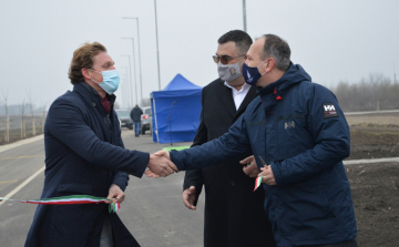 Átadták az Ipari Park II. ütem beruházást Kiskunfélegyházán