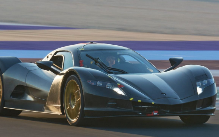 Rakétaként gyorsul az egymilliárd forintos japán villanyautó