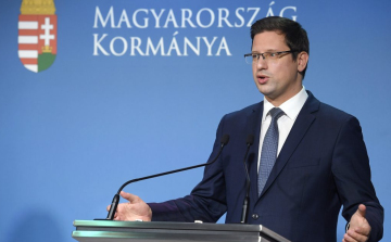 Gulyás: december 27-től megkezdik az egészségügyi dolgozók oltását