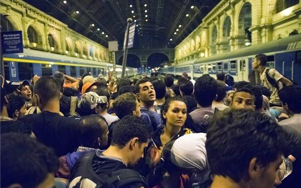 Bezárt majd újraindult a Keleti