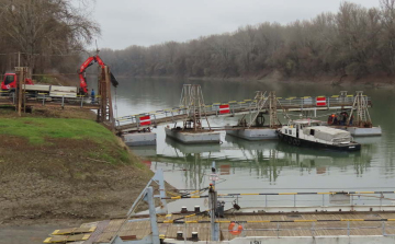 Pihenőre vonult a csongrádi „Fahíd”