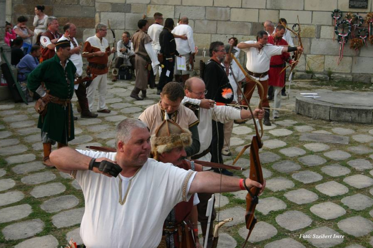 Történelmi Országos Bajnokságon vettek részt a Koppány Íjászok