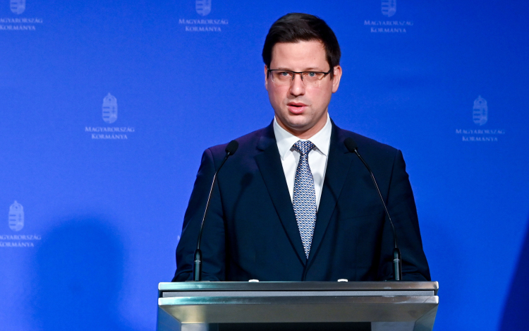 Magyarország kivezeti a járványügyi korlátozások többségét
