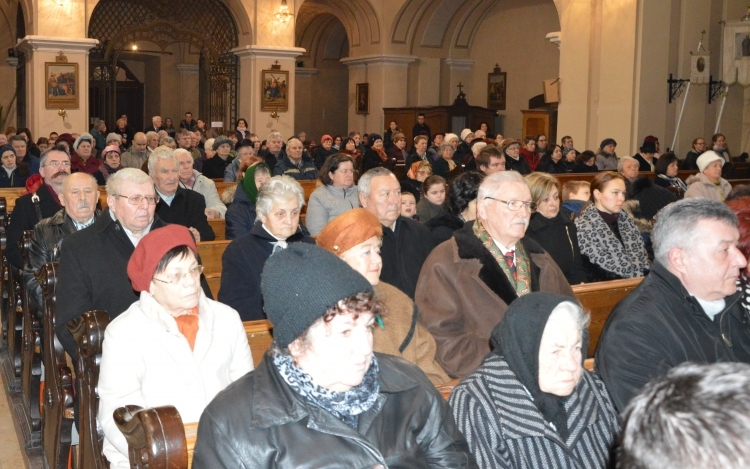 A városunkért imádkoztak Gyertyaszentelő Boldogasszony Ünnepén