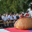 A gazdakörökben megszegték az új kenyeret