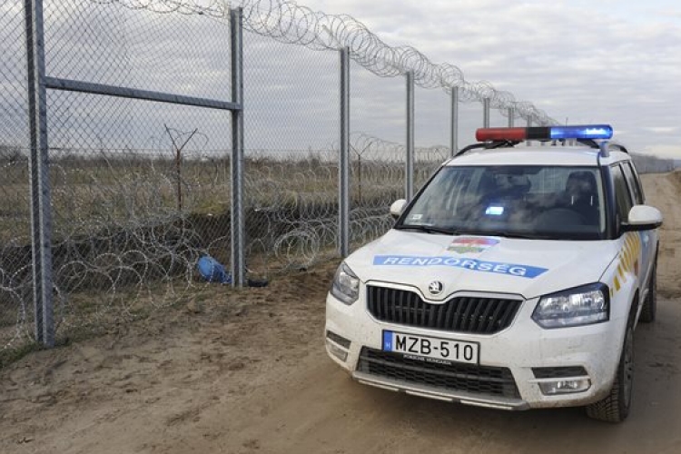 Csaknem négyszáz határsértőt fogtak el a hétvégén