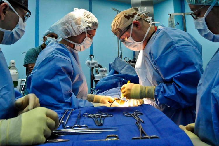 Az elmúlt évtizedek legnagyobb orvosi béremelését szavazta meg a parlament 