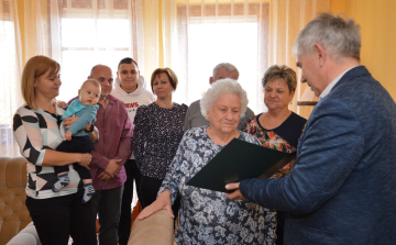 Egy kupica pálinka reggelente garantálja a jó egészséget