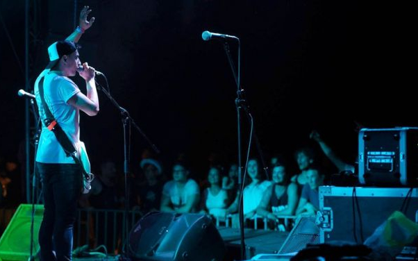 Lakitelekre költözik az Alpárfeszt