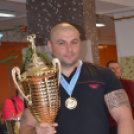 Győzelem a mázsás vasak felett