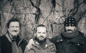 Meditatív hangutazás koncert a könyvtárban