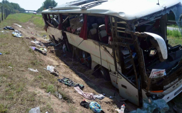 Lezárult a vizsgálat a lengyel buszbaleset ügyében