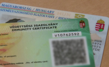 Akár öt év börtön is járhat a védettségi igazolvány hamisításáért
