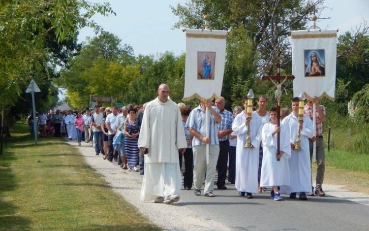 Pünkösdi búcsú Petőfiszállás-Pálosszentkúton
