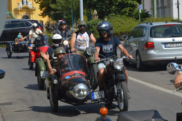 Dübörgő csodamasinák a városközpontban