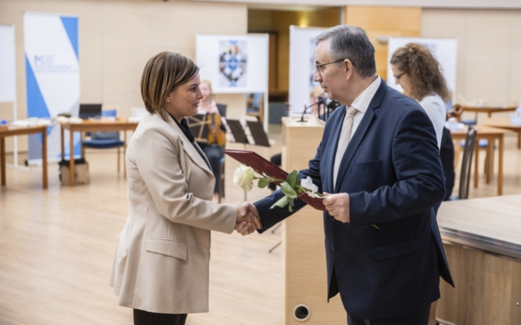 Elismerésben részesült Kiskunfélegyházi Rendőrkapitányság bűnmegelőzési előadója