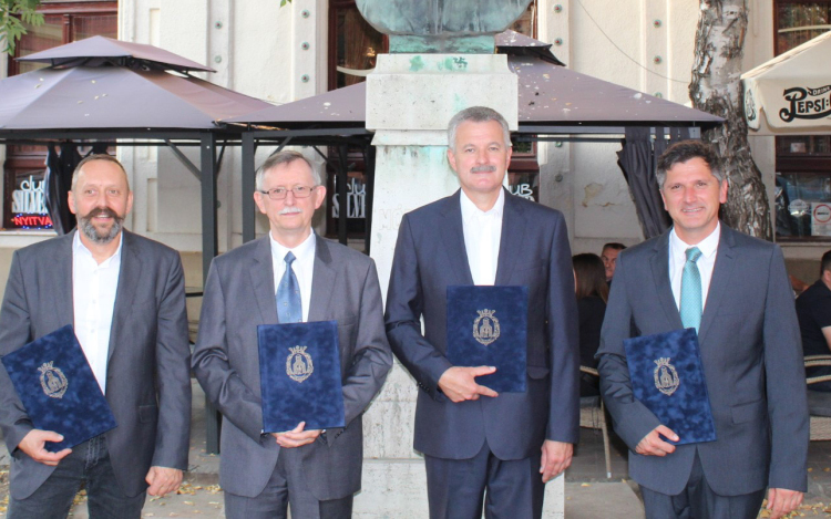 A Veled a Városunkért Egyesület Elnökségének és Képviselő-testületi Frakciójának közleménye