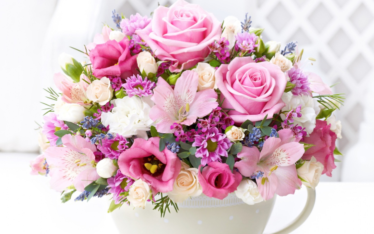 Köszöntjük a Nőket