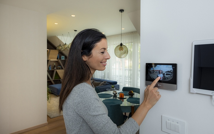 Okosotthonok: világújító megoldásokkal tör előre egy magyar cég