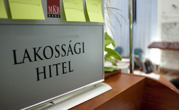 Hat hónappal meghosszabbítja a kormány a hitelmoratóriumot