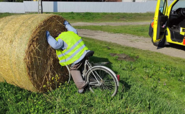 Egy dél-alföldi szalmabábuhoz riasztották a mentőket