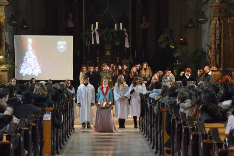 Karácsonyi műsorok a templomokban