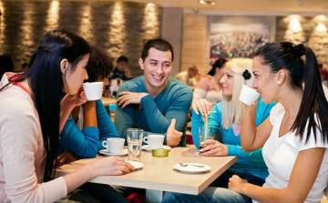 Fokozatosan kell majd visszaszoknunk a társasági élethez