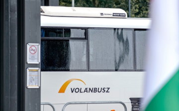 Volánbusz: az állomásokon is ellenőrzik a maszkviselési kötelezettség betartását