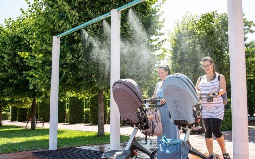 A hőség és viharok miatt is riasztásokat adtak ki az egész országra