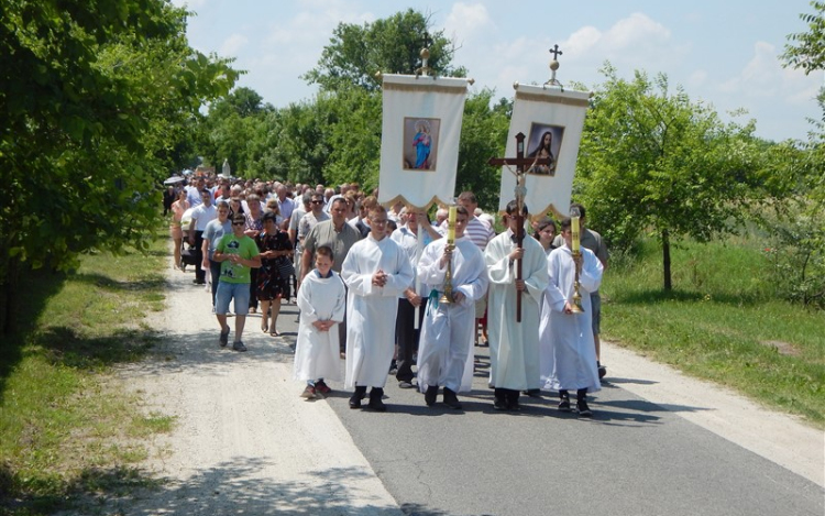 Pünkösdi búcsú Petőfiszállás-Pálosszentkúton