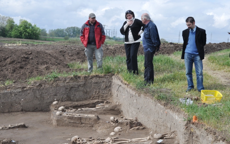 Emlékparkot alakítanak ki a templomhalomnál