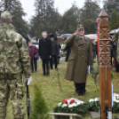 Elhunyt bajtársak emlékét őrzi a felavatott kopjafa